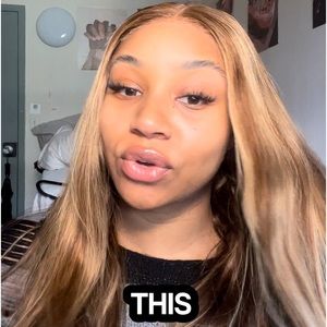 Honey blonde 24” glueless wig lace closer pre plucked